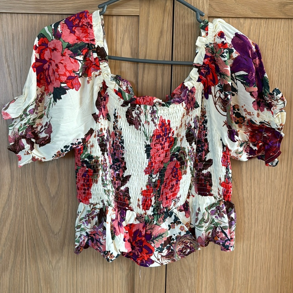 Floral Crop Top Size M